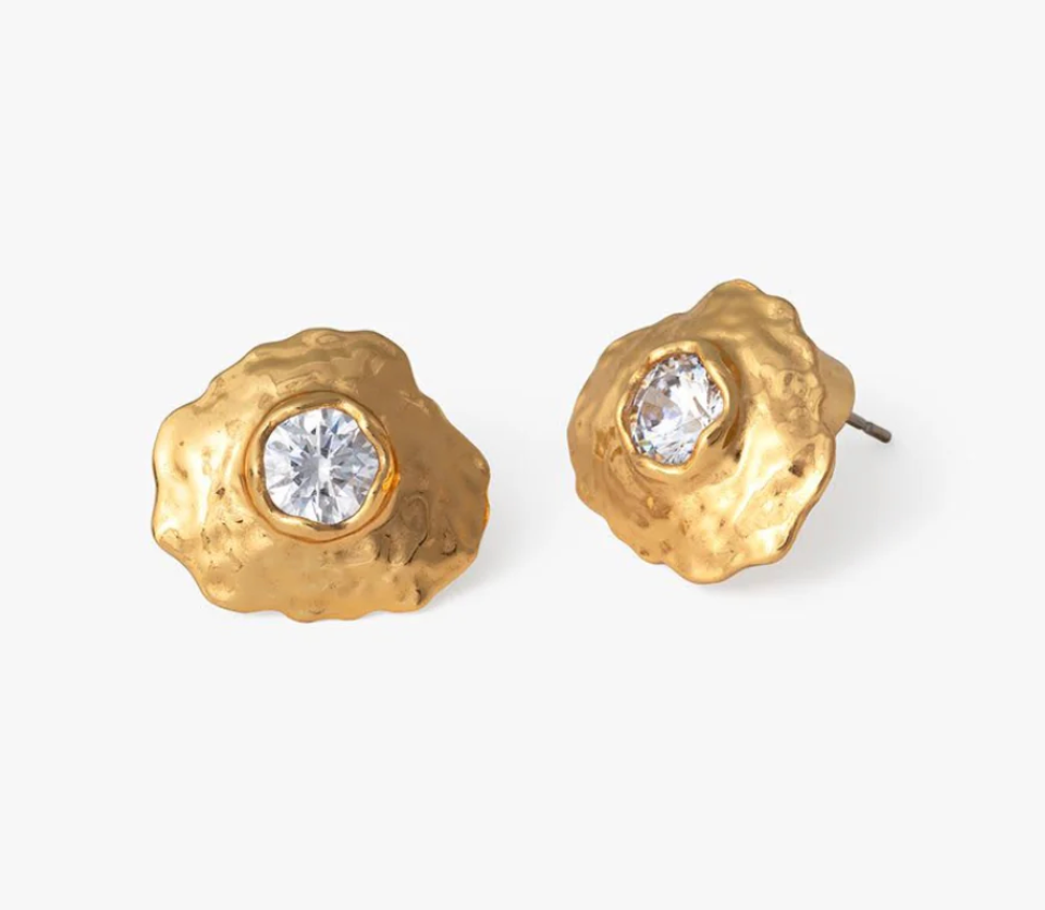 BR.ER.21936-1010:: CANNONBOROUGH STUD BRASS-GOLD EARRING.25