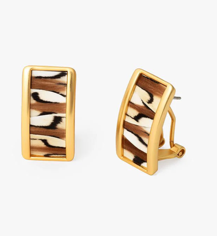 BR.ER.21936-1330:: FORTUNE HILL RECTANGLE STUD EARRING.25